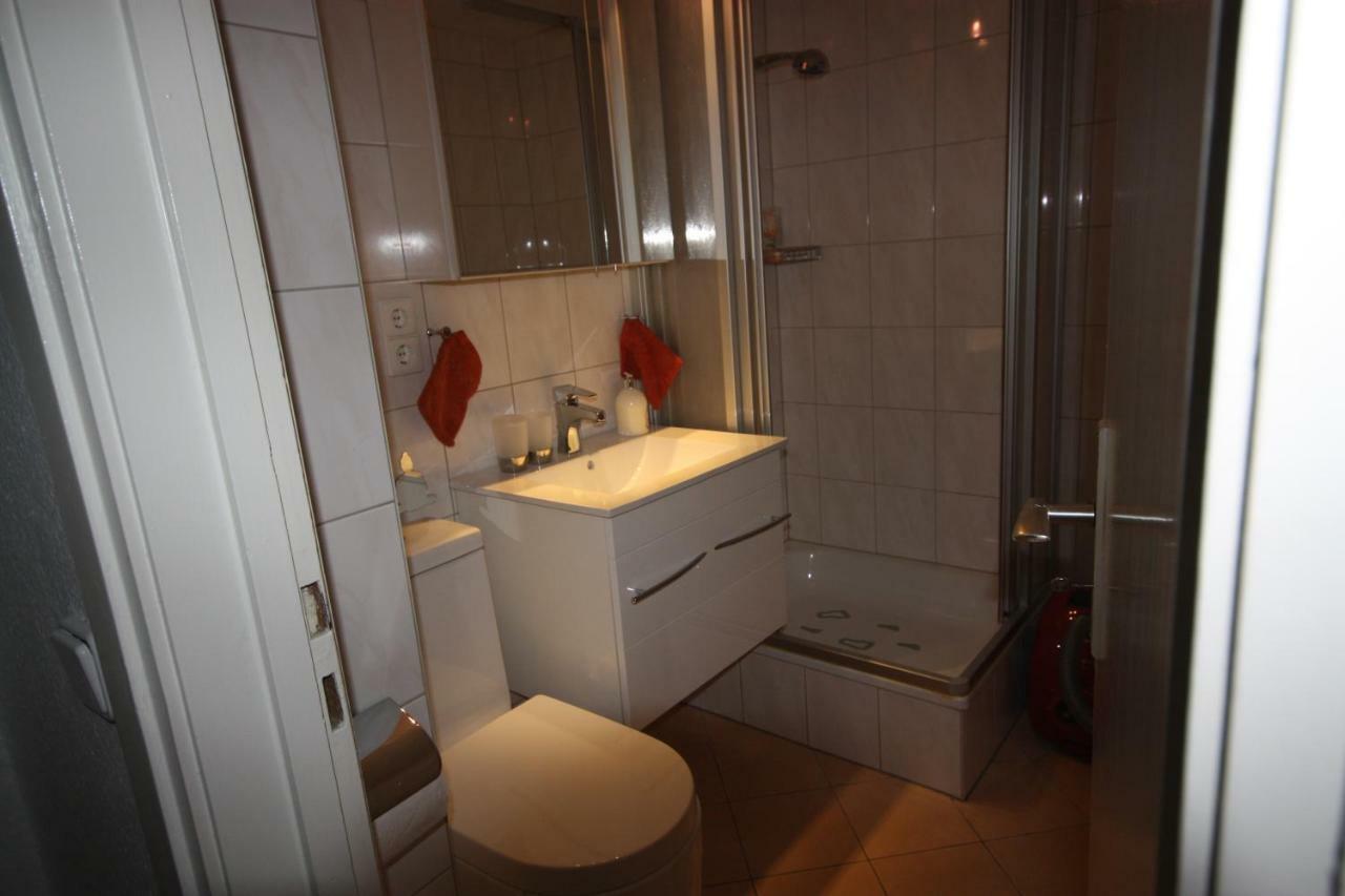 Ferienwohnung Wattkieker ฮูซุม ภายนอก รูปภาพ